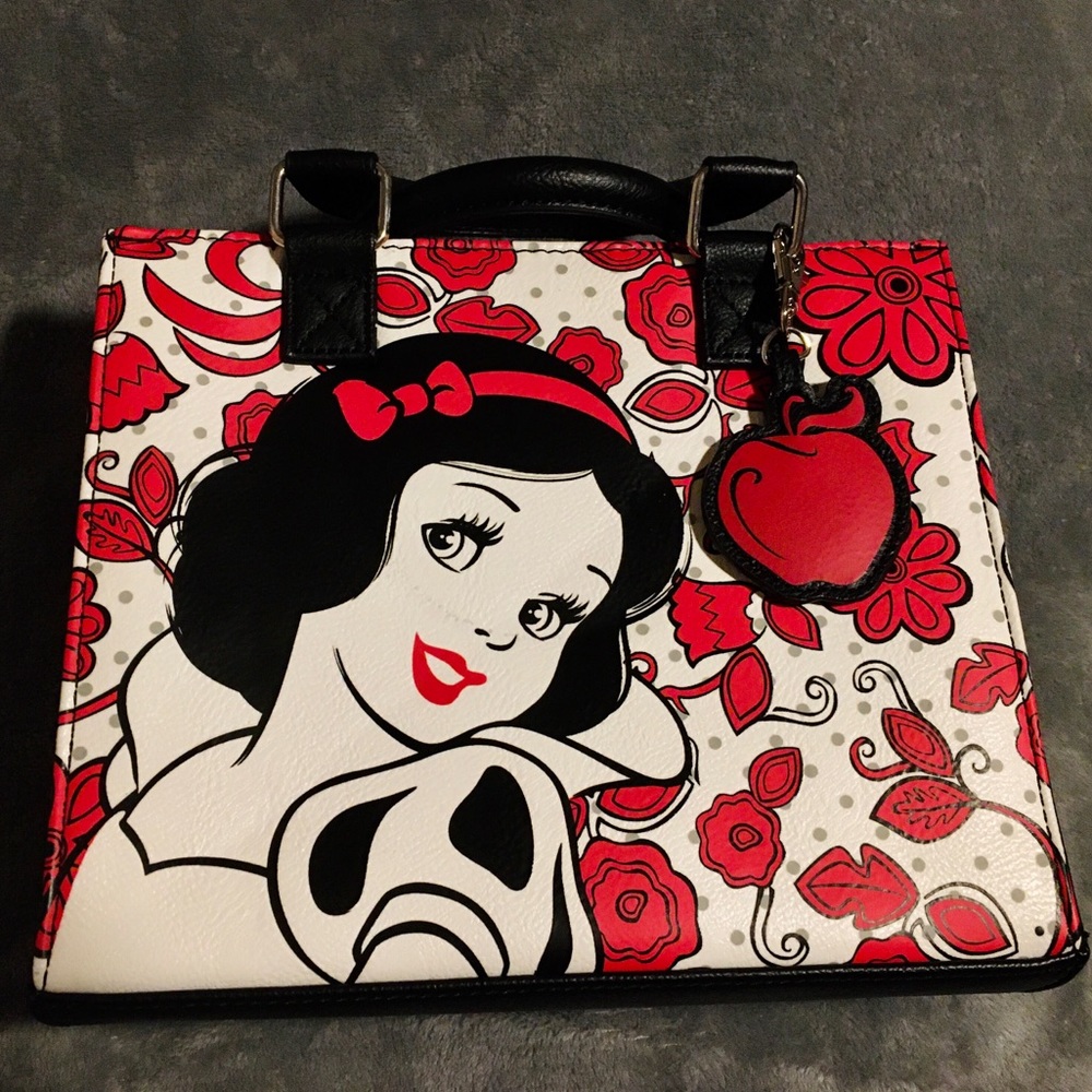 Loungefly Snow White purse